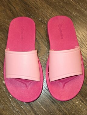 Women Pink Waterproof Cushioned Slide Sandals Moo CHUU Size 7.5 To 8 Eur Size 8
